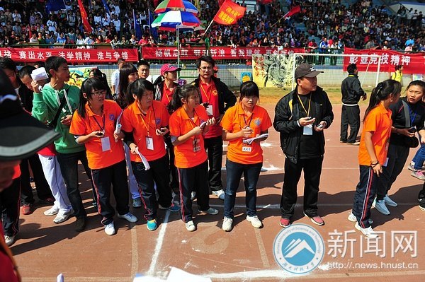 【校運會視點】累并快樂著  志愿者裁判風采正飛揚