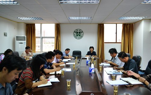 李韶春副書記主持召開校友工作會議