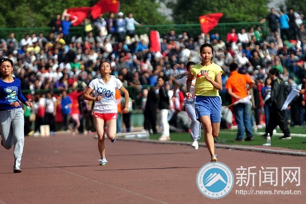 【賽事直通車】晴空為布 熱情作筆 畫出100米激情