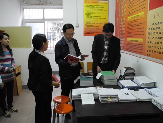 湖北省委組織部、省委高校工委領導來湖北工業大學調研大學生黨員發展質量