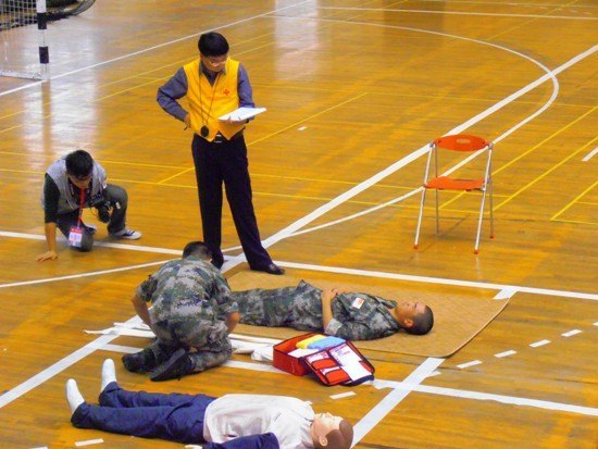 校紅十字會(huì)獲上海市高校初級(jí)急救比賽一等獎(jiǎng)