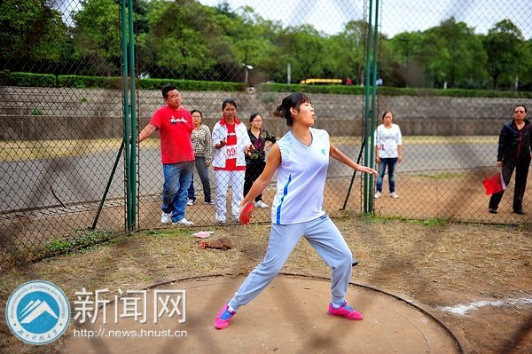 【賽事直通車】鐵餅賽場:擲出激情 飛越青春