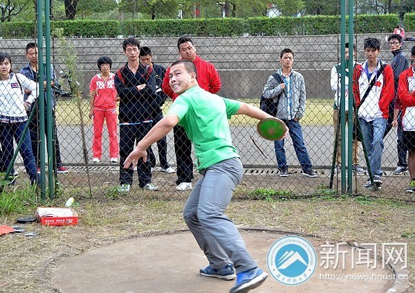 【賽事直通車】鐵餅賽場:擲出激情 飛越青春