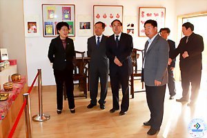 山東省民俗學會成立25周年學術年會暨山東民俗文化陳列館揭牌儀式在濟南大學舉行