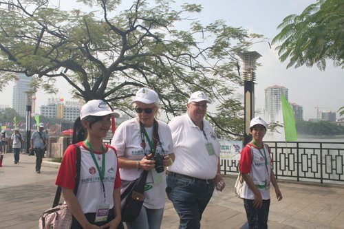 VERY KIND!我志愿者在國際徒步旅游節(jié)顯風(fēng)采