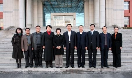 省委統戰部副部長包晶華一行到通化師范學院調研