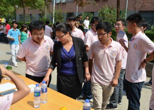 院學生組織創新工作思路,高質量完成招新工作