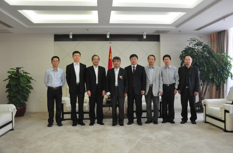 東華大學舉行譚建榮院士特聘教授聘任儀式