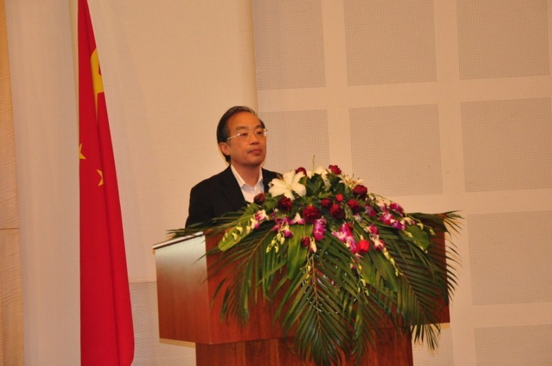 東華大學舉行譚建榮院士特聘教授聘任儀式