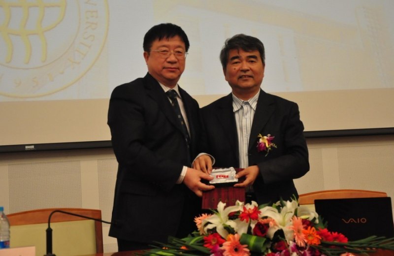 東華大學舉行譚建榮院士特聘教授聘任儀式