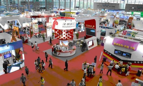 經管系物流管理專業師生前往深圳物博會參觀