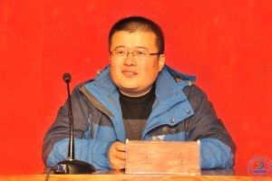 中國延安干部學院王濤副教授為學生預備黨員作專題報告