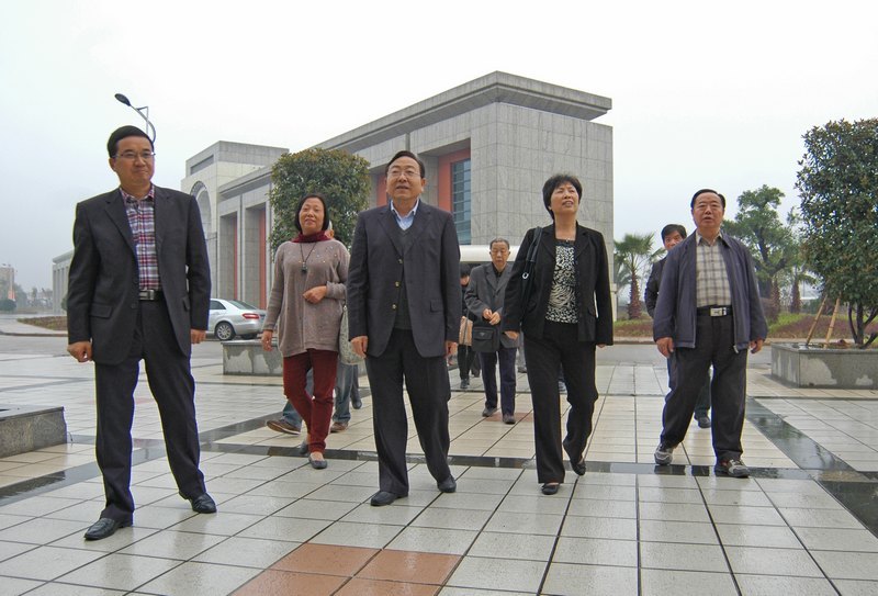 臺州市政府決策咨詢委綜合經(jīng)濟組全體會議在臺州科技職業(yè)學院召開