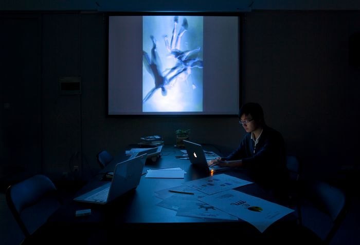 迎百年校慶攝影作品展在設計學院圖書館展廳舉行