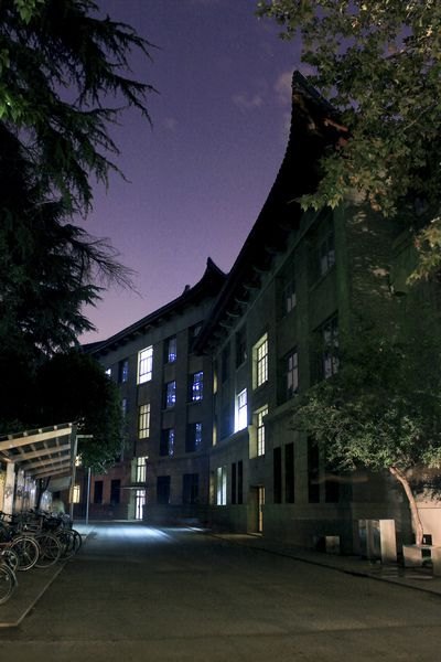 迎百年校慶攝影作品展在設計學院圖書館展廳舉行