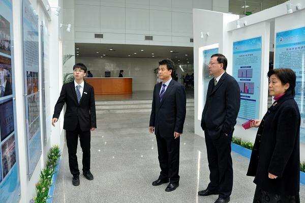 馬國(guó)防書記、劉健校長(zhǎng)出席福建醫(yī)科大學(xué)建校75周年主題活動(dòng)