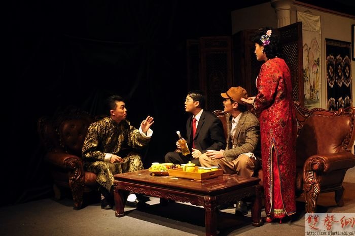 影視學(xué)院09表畢業(yè)大戲《四世同堂》為百年校慶助力上演