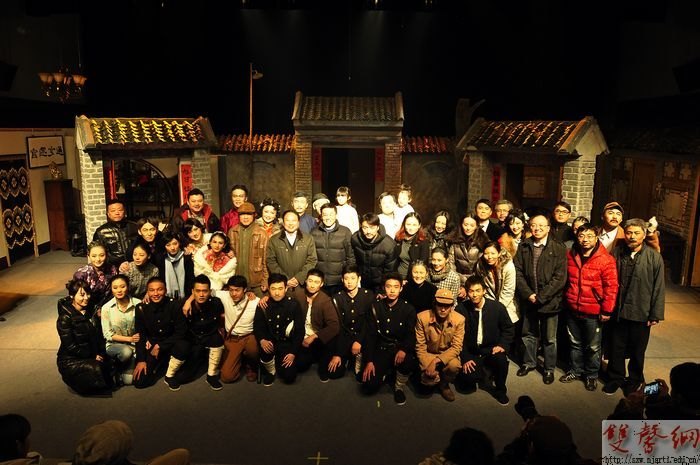 影視學(xué)院09表畢業(yè)大戲《四世同堂》為百年校慶助力上演