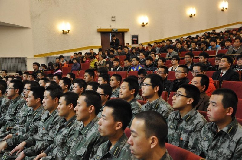 著名軍旅作家王樹(shù)增少將做客中北大講堂