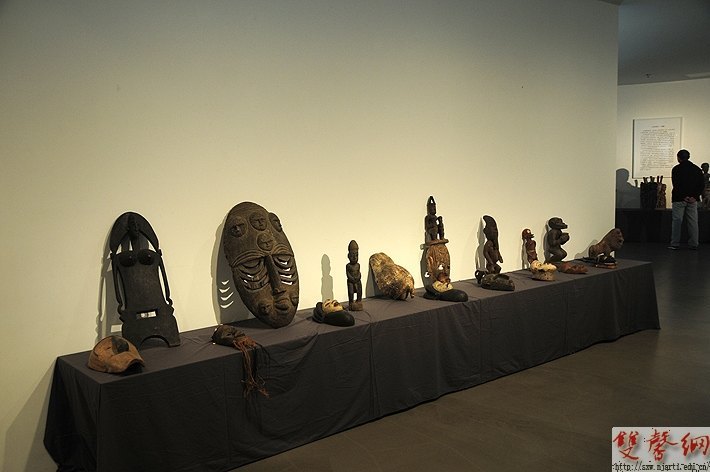 1200余件非洲木雕精彩亮相南藝美術館