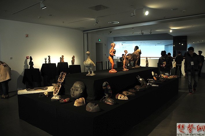 1200余件非洲木雕精彩亮相南藝美術館