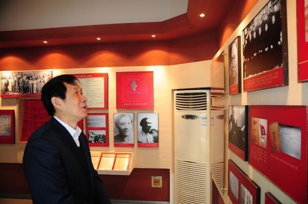 中國機械工業(yè)聯(lián)合會培訓(xùn)部主任孫長慶來校指導(dǎo)工作