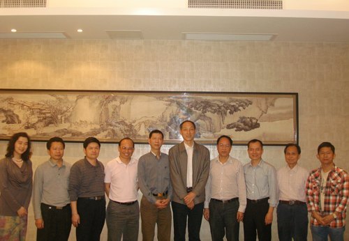 和飛順德探訪校友 校友表態反哺母校