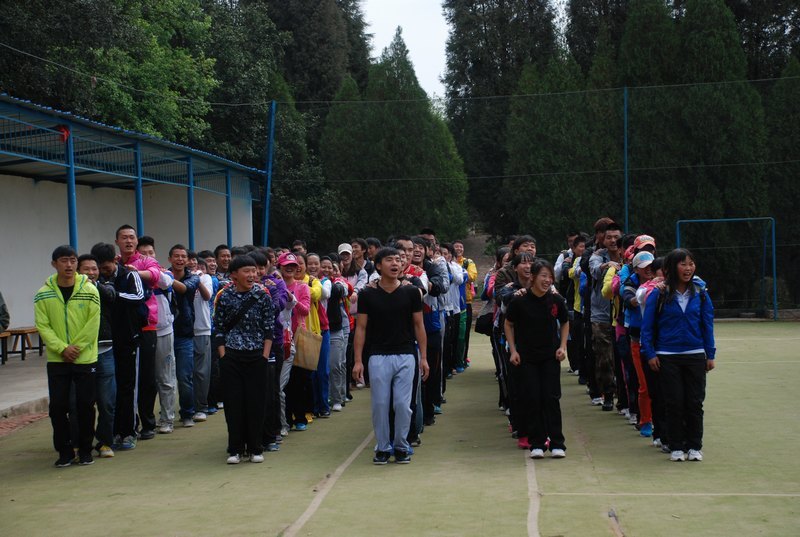 云南師范大學商學院與昆明野鴨湖體驗教育機構進行合作簽約及授牌儀式
