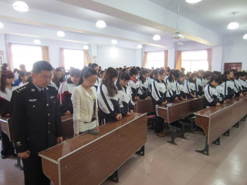 物理、化學學院聯合保衛處開展應急疏散演練