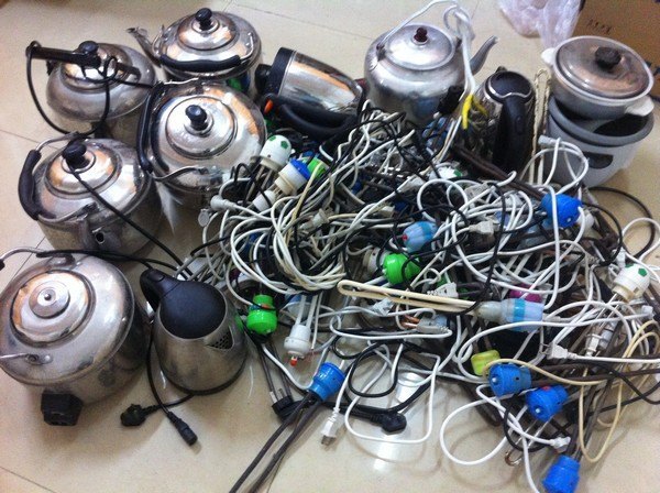 學校對學生宿舍進行集中安全衛生檢查