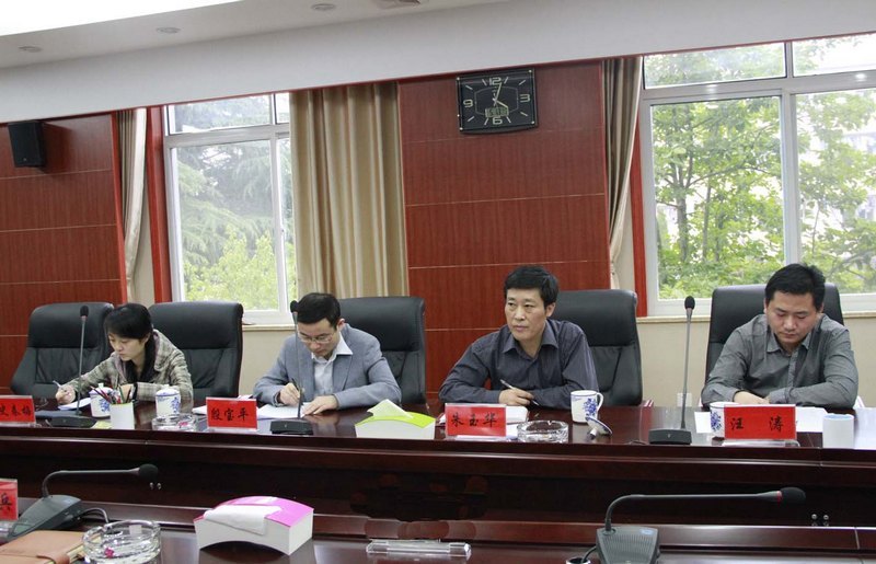 省委政策研究室領導來皖西學院調研