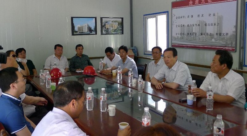 校領導深入南區教學樓工地協調指導工作