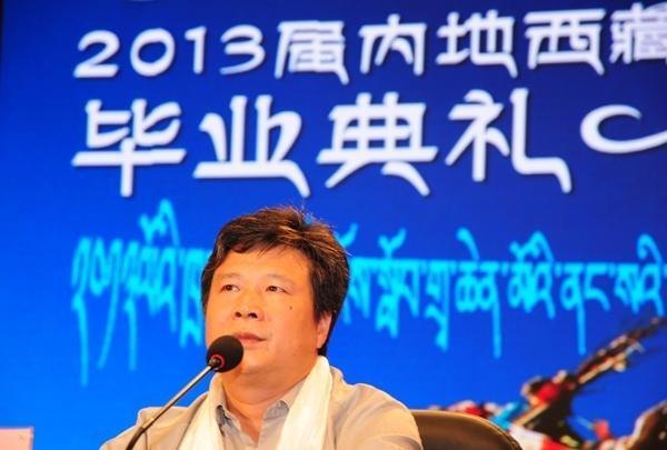 長(zhǎng)沙師范學(xué)校舉辦2013屆西藏班畢業(yè)典禮