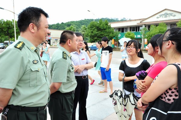 市兵役登記試點工作在三明學院開展