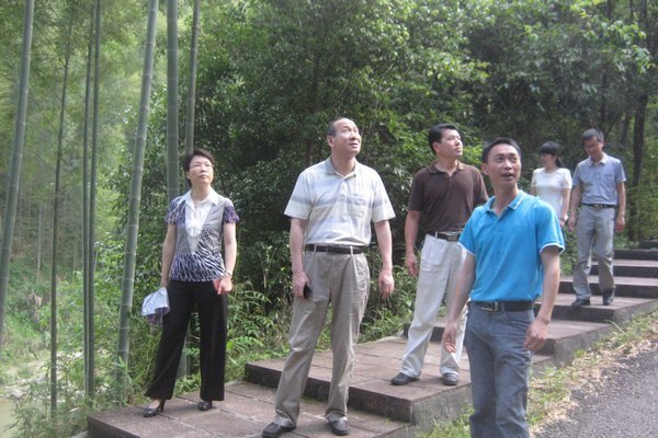 校領(lǐng)導(dǎo)赴三明學(xué)院掛鉤村調(diào)研