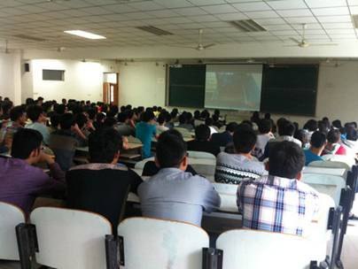 (圖文)安徽工業(yè)大學(xué)工商學(xué)院開(kāi)展地震應(yīng)急疏散演練活動(dòng)