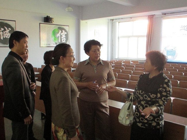 市文明辦檢查組來(lái)通化師范學(xué)院檢查指導(dǎo)