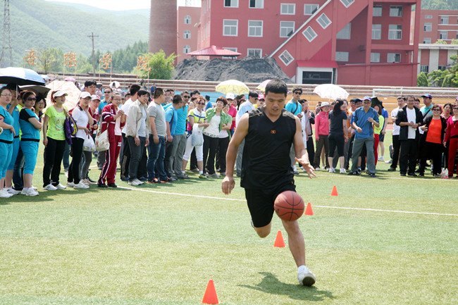 通化師范學(xué)院舉辦首屆教工趣味運動會