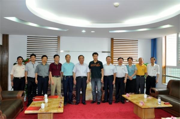 校領(lǐng)導(dǎo)會見市關(guān)工委和三明國投公司領(lǐng)導(dǎo)