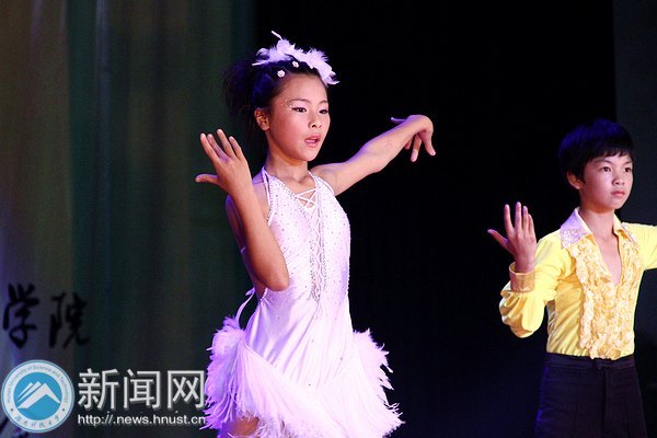 ۽ 𺽡WԺ2013îIY߮IĻ