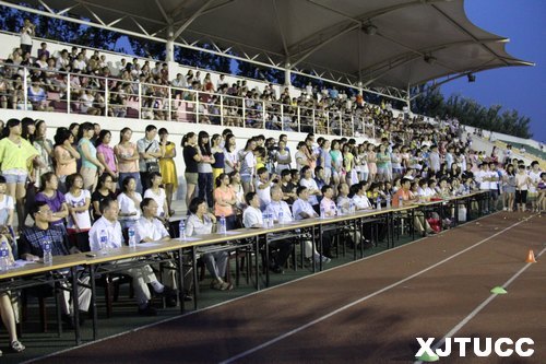 西安交通大學(xué)城市學(xué)院舉行第九屆健美操、啦啦操、體育舞蹈、街舞教學(xué)比賽