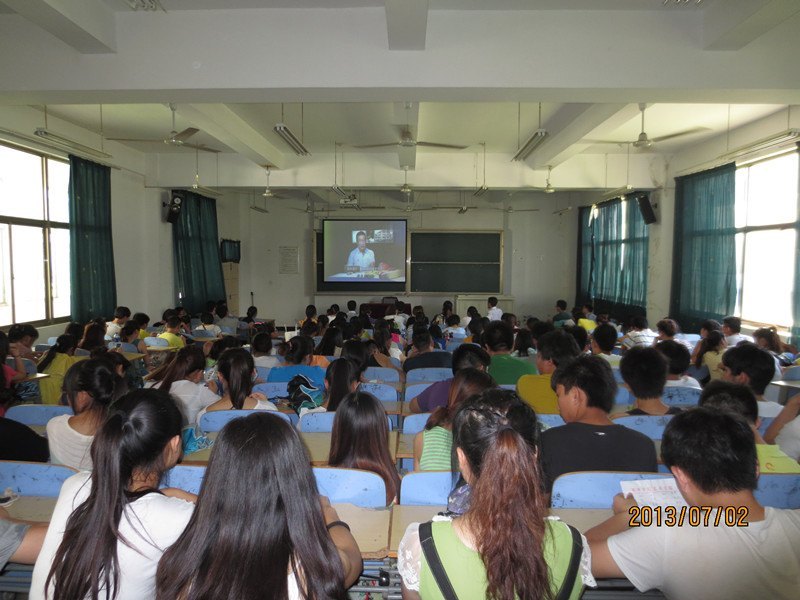 珍愛(ài)生命 牢記安全——學(xué)校舉辦防水溺水專題教育視頻播映會(huì)