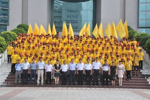 學校隆重啟動“傳黨聲 察民情 聚民心”黨員基層宣講志愿服務隊項目