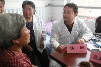 鄭州大學赴結對幫扶村開展義務服務活動