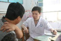 鄭州大學赴結對幫扶村開展義務服務活動