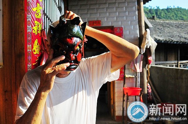 湖南科技大學師生遠赴懷化山區 探尋非物質文化遺產——神秘的儺戲