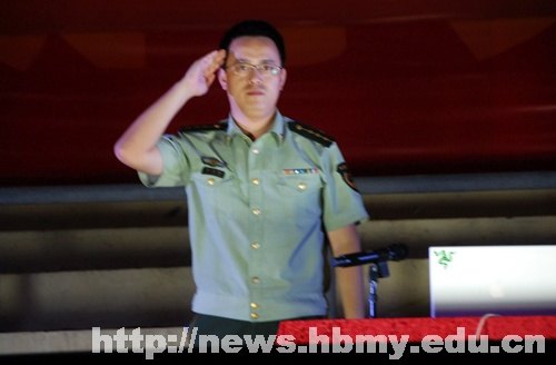 大學(xué)新生活 安全排第一