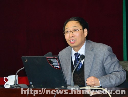 【學習十八大精神】教育部教育發展中心高教室主任馬陸亭為全校干部作培訓