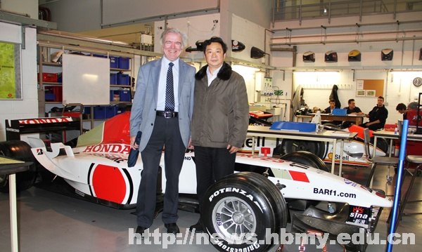 吳建清圓滿完成在牛津大學的研修任務回校