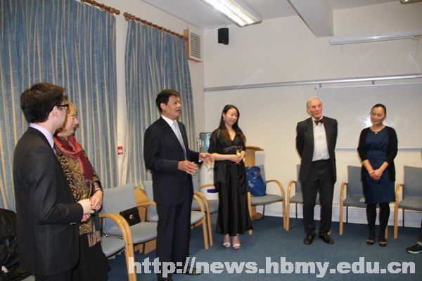 吳建清圓滿完成在牛津大學的研修任務回校